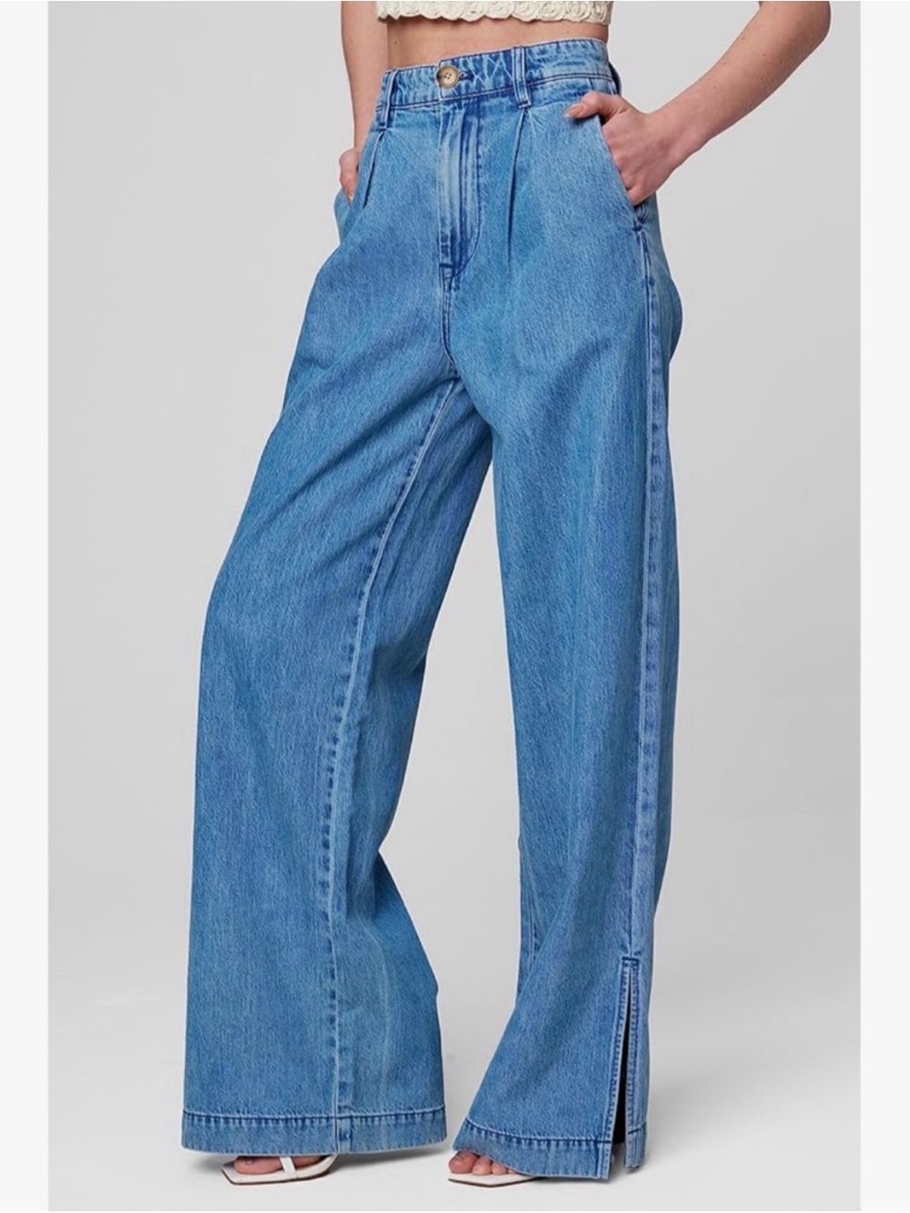 Blank NYC Private Dance Jean Wide Leg Women's Size 26 Light Blue stone wash
